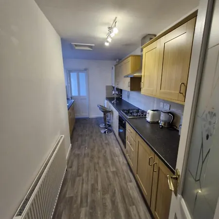 Comfy Three Bedroom House In Coventry Exhall Exterior photo